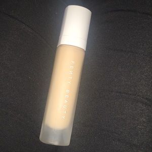 Fenty beauty pro filt’r matte foundation 180